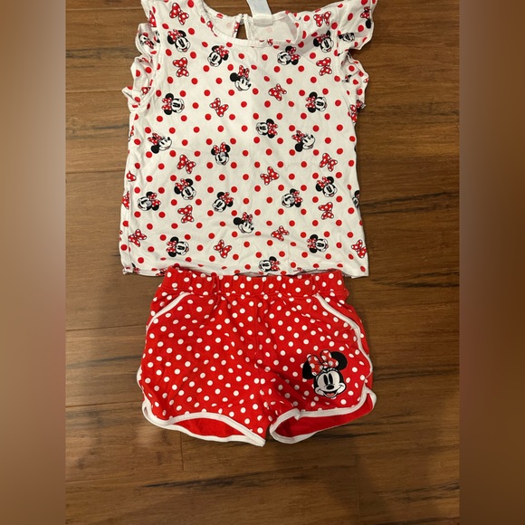 Bundle Girls Size 11/12 shorts and top sets- perfect for park wear Disney H&M - Picture 10 of 10